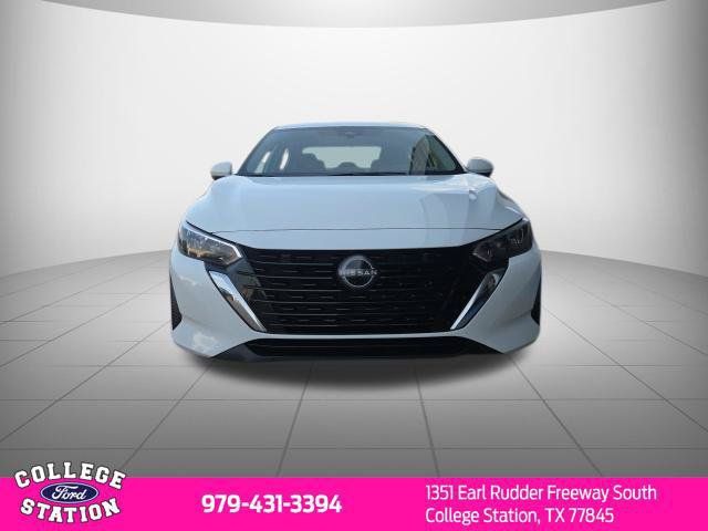 Used 2024 Nissan Sentra SV FWD image 2