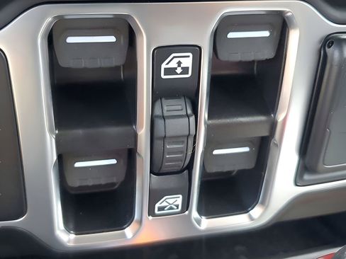 New 2025 Jeep Wrangler Sport S image 33