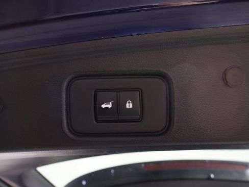 Used 2023 Nissan Pathfinder SL w/ SL Premium Package AWD/4WD image 23