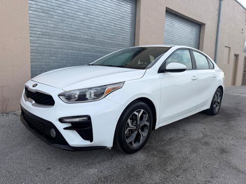 Used 2019 Kia Forte LXS FWD image 2
