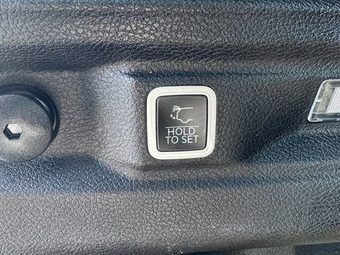 Used 2024 Jeep Grand Cherokee L Limited w/ Luxury Tech Group II AWD/4WD image 20