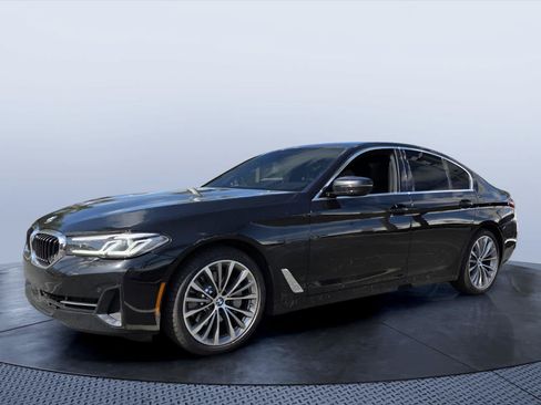 Certified 2023 BMW 530i xDrive w/ Premium Package AWD/4WD image 2