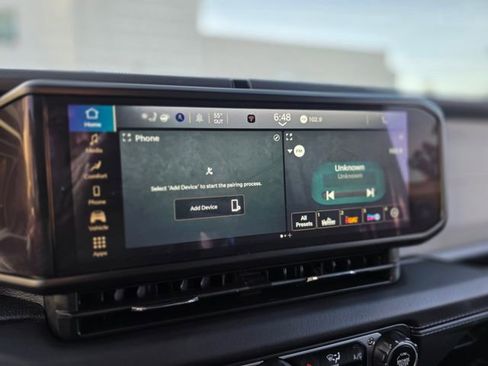 Used 2025 Jeep Wrangler Unlimited Sahara image 26