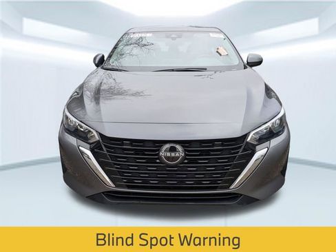 Used 2024 Nissan Sentra SV image 4