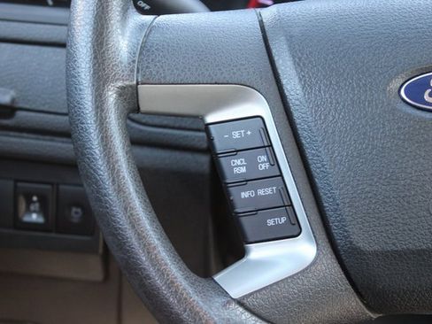 Used 2012 Ford Fusion SE image 25