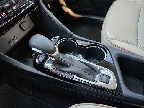 Used 2025 Buick Encore GX Avenir w/ Avenir Technology Package image 11