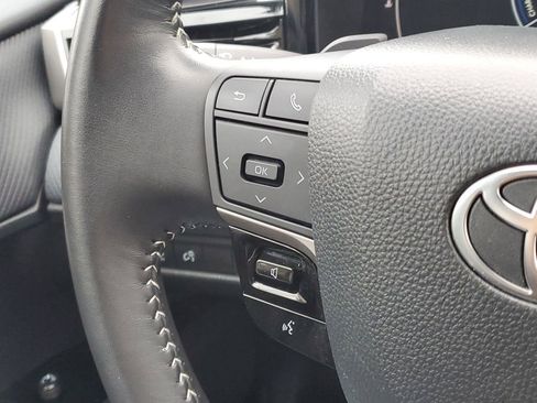 Used 2025 Toyota Camry SE image 15