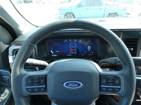 New 2026 Ford F250 Lariat w/ Black Appearance Package AWD/4WD image 30