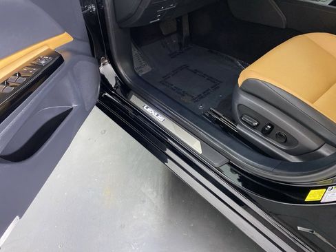 Certified 2022 Lexus ES 350 w/ Premium Package image 25