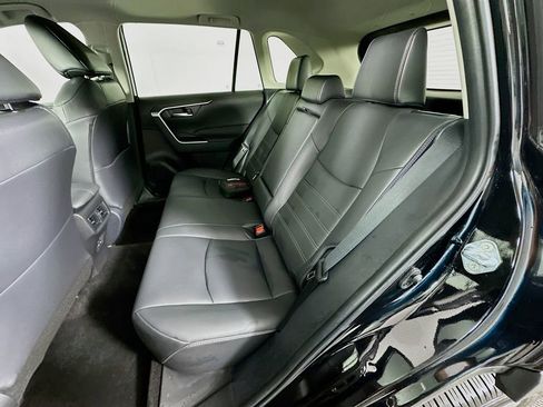 Used 2025 Toyota RAV4 XLE Premium image 24