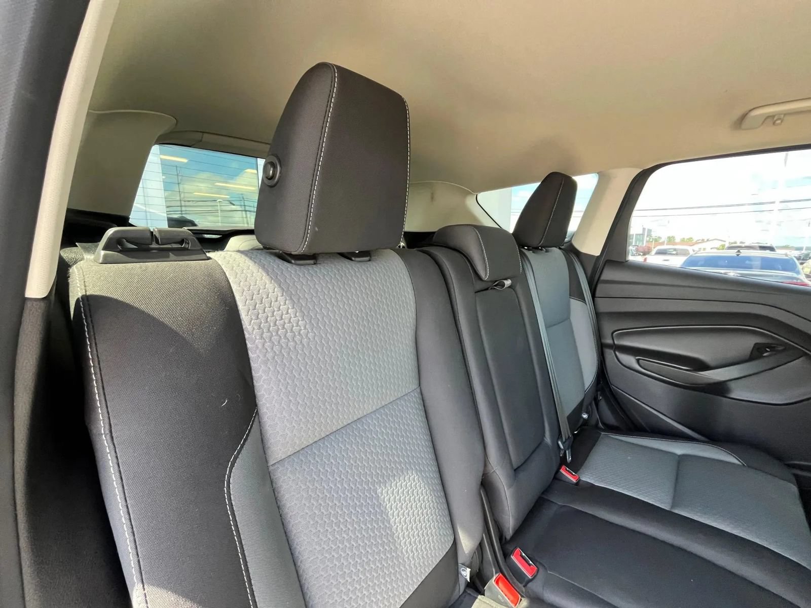 Used 2018 Ford Escape SE w/ SE Sync 3 Package AWD/4WD image 29