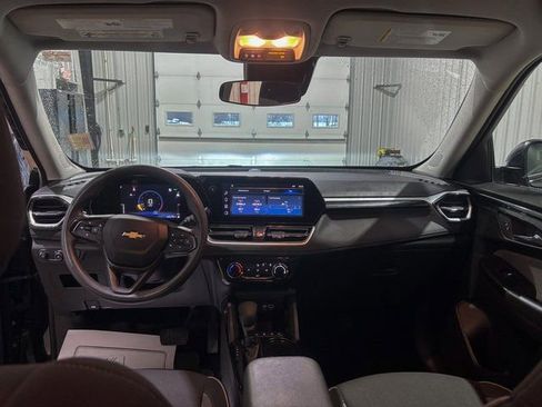 Used 2024 Chevrolet TrailBlazer LT w/ Driver Confidence Package image 19