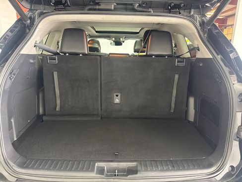 Used 2021 Toyota Highlander Platinum AWD/4WD image 19