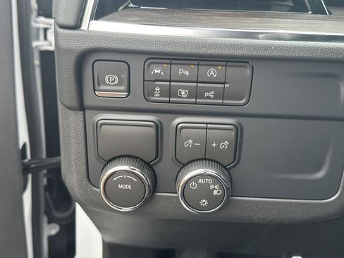 New 2026 Chevrolet Suburban LS RWD image 24