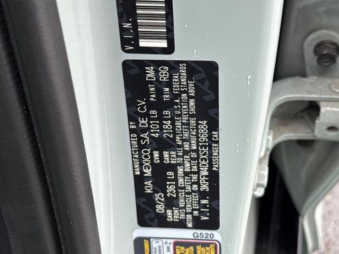 Used 2025 Kia K4 GT-Line image 29