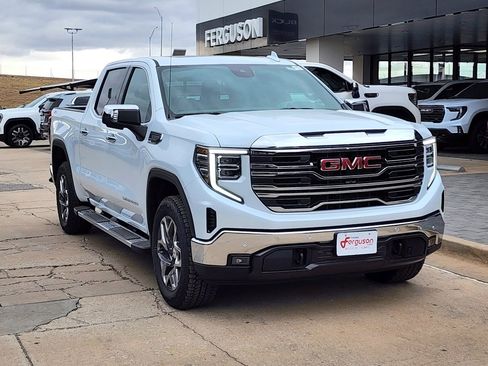 New 2026 GMC Sierra 1500 SLT image 2