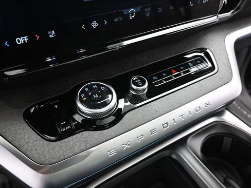 New 2026 Ford Expedition Tremor image 16