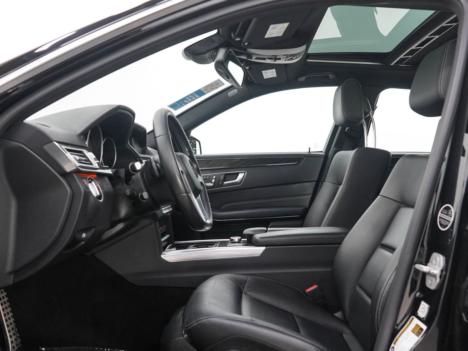 Used 2016 Mercedes-Benz E 350 4MATIC Sedan image 22