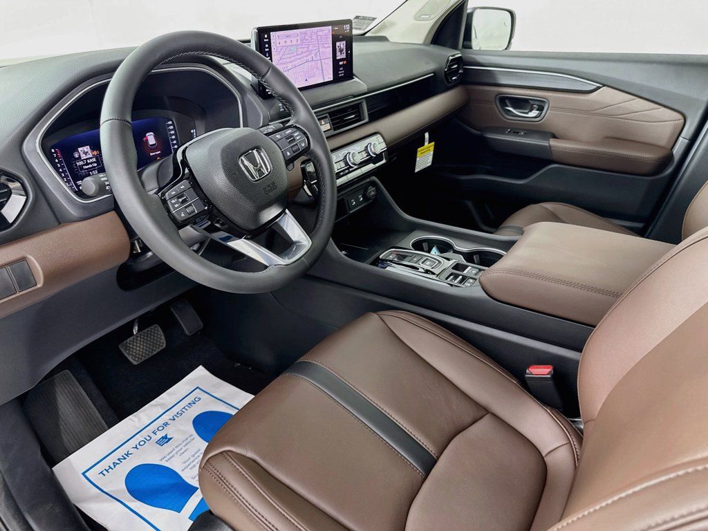 New 2026 Honda Pilot Touring image 13