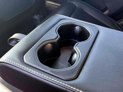 Used 2022 Jeep Grand Cherokee Overland w/ Luxury Tech Group IV image 15