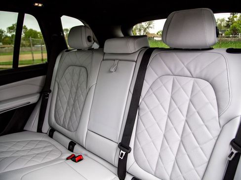 New 2026 BMW X5 xDrive40i w/ M Sport Package image 24