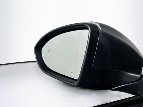 Used 2025 Volkswagen Jetta SE FWD image 16
