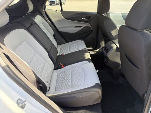 Used 2020 Chevrolet Equinox LT image 17