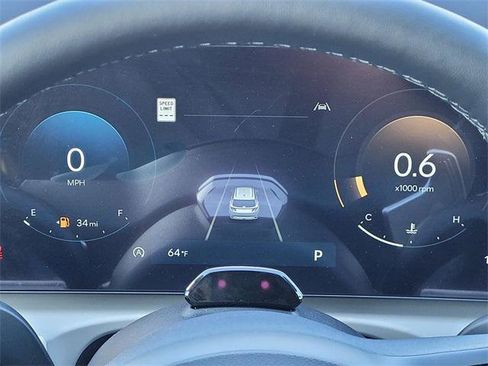 New 2025 Hyundai Tucson Limited image 9