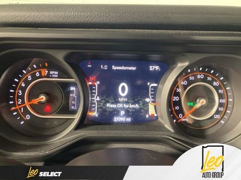 Used 2024 Jeep Gladiator Sport image 11