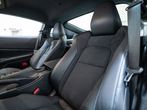 Used 2024 Nissan Z Performance w/ Floor Mat Package RWD image 19