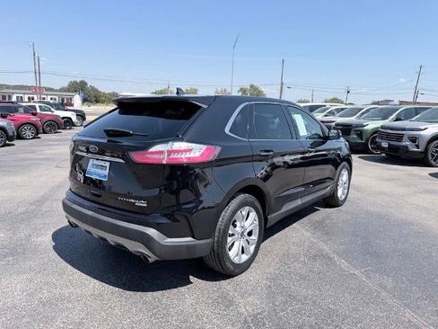 Used 2020 Ford Edge Titanium w/ Cargo Accessory Package FWD image 5