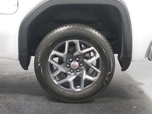 New 2026 GMC Sierra 1500 SLE w/ Preferred Package image 33