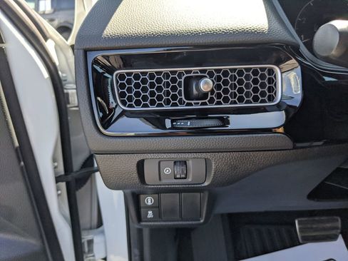 Used 2024 Honda Civic Sport image 28