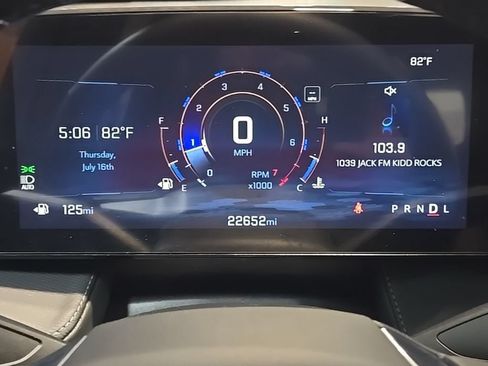Used 2025 Chevrolet Equinox LT w/ Midnight Edition FWD image 16