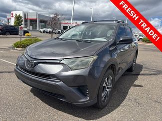 Used 2018 Toyota RAV4 LE image 1