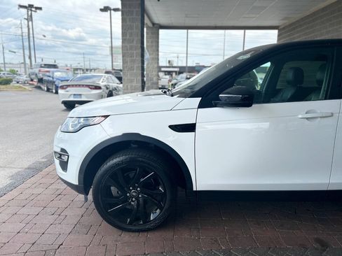 Used 2017 Land Rover Discovery Sport HSE AWD/4WD image 5