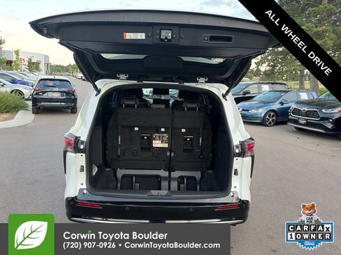 Used 2025 Toyota Sienna Platinum AWD/4WD image 20