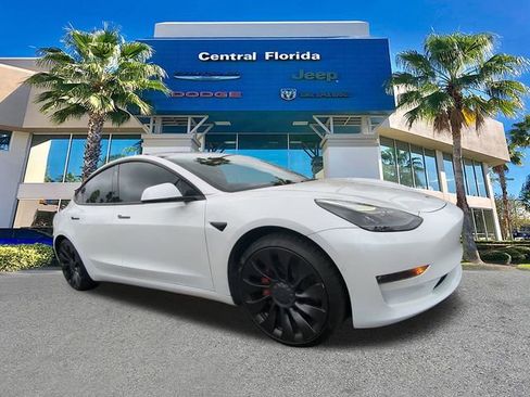 Used 2022 Tesla Model 3 Performance image 2