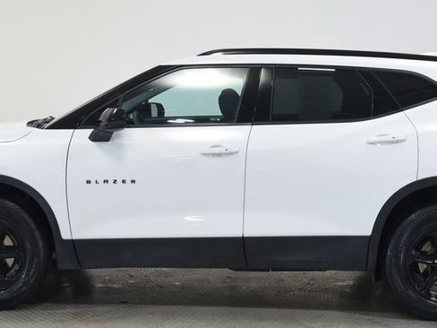 Used 2024 Chevrolet Blazer LT w/ Convenience Package FWD image 11