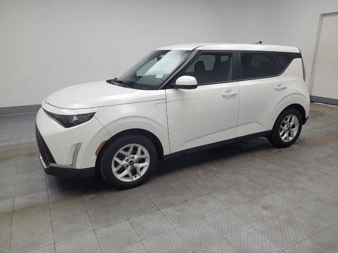Used 2024 Kia Soul LX w/ Option Group 015 image 2