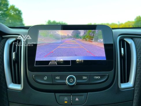 Used 2024 Chevrolet Malibu LT image 21