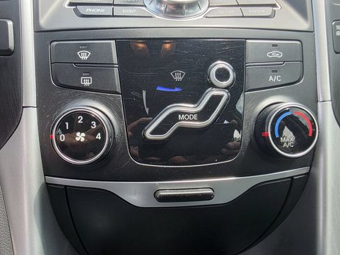 Used 2011 Hyundai Sonata SE w/ Navigation & Sunroof Pkg 4 FWD image 25