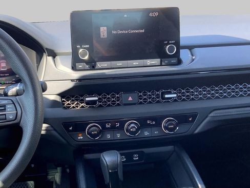 Used 2025 Honda Accord SE image 6