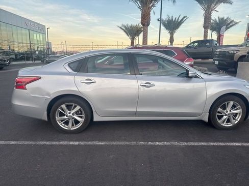 Used 2013 Nissan Altima 2.5 SV w/ 2.5SV Convenience Pkg image 3