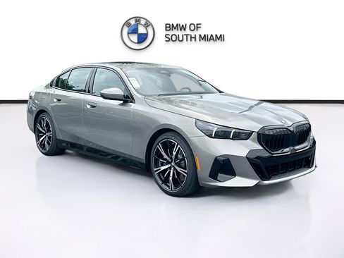 New 2026 BMW 530i w/ M Sport Package RWD image 1