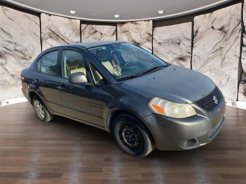 Used 2010 Suzuki SX4 LE FWD image 5