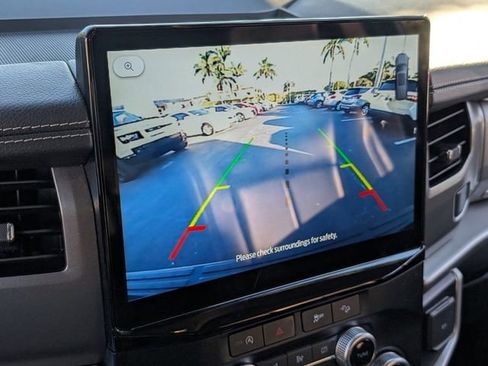 Used 2024 Ford Expedition XLT image 20