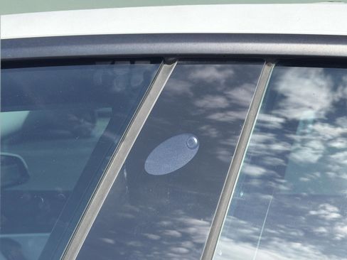 Used 2021 Tesla Model 3 Long Range image 9