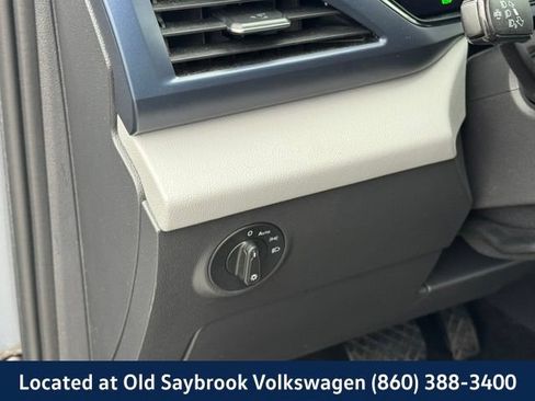 Used 2023 Volkswagen Taos SE w/ Panoramic Sunroof Package AWD/4WD image 33