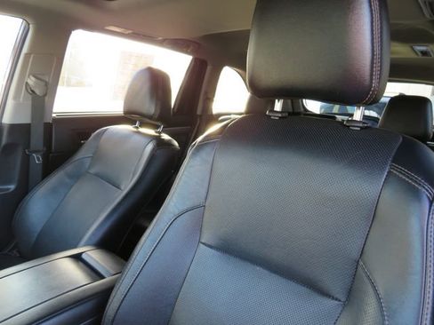 Used 2018 Toyota Highlander Limited image 16